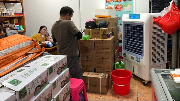 海鮮冷凍品批發(fā)市場(chǎng)使用[ZLG理工]移動(dòng)式降溫冷風(fēng)機(jī)案例